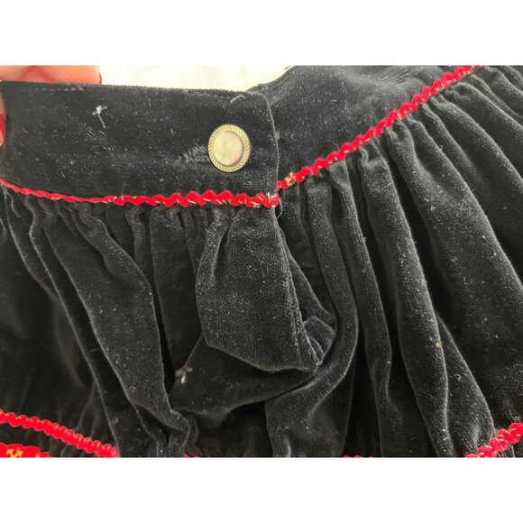 Vtg 1960's Girl's Black Velvet Skirt With Handmade Multi Colored Embroidery - Picture 7 of 10